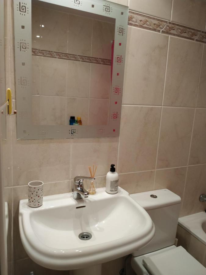 Апартаменти Apartamento Con Piscinas Кастро-Урдіалес Екстер'єр фото